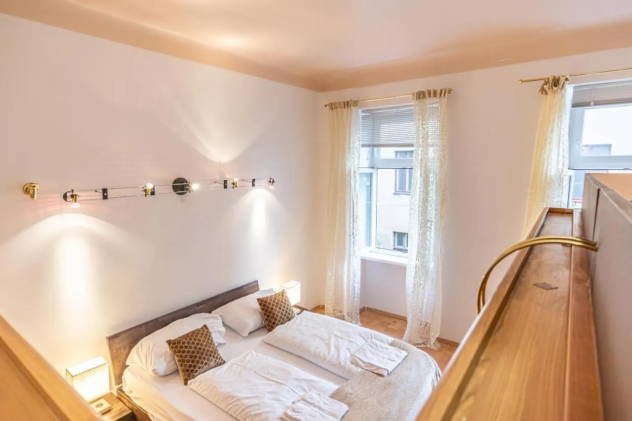 Cozy City Center Retreat 2Br Apt. Homelike Comfort 维也纳 奥地利