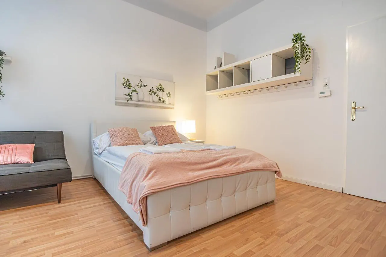 Cozy City Center Retreat 2Br Apt. Homelike Comfort 维也纳 0*,  奥地利