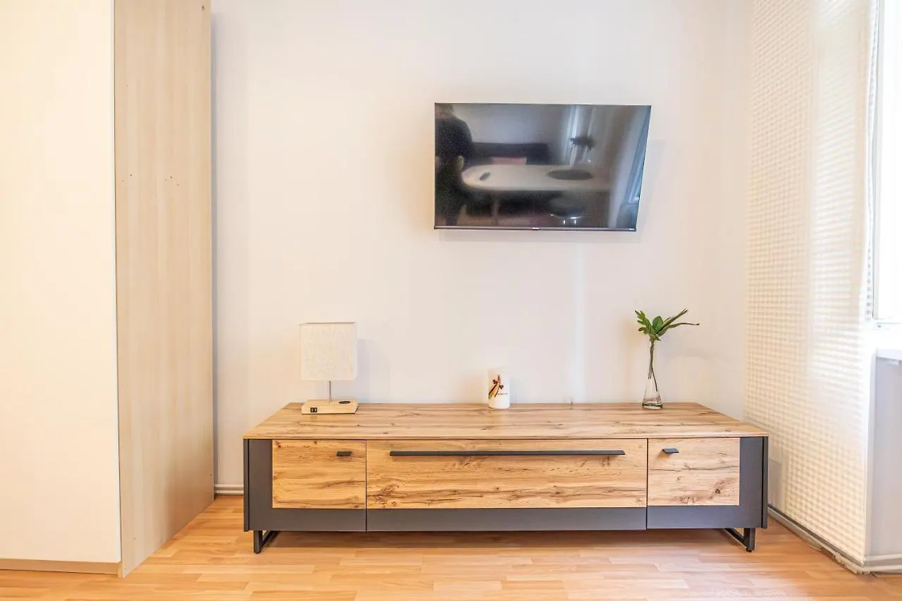Cozy City Center Retreat 2Br Apt. Homelike Comfort 维也纳