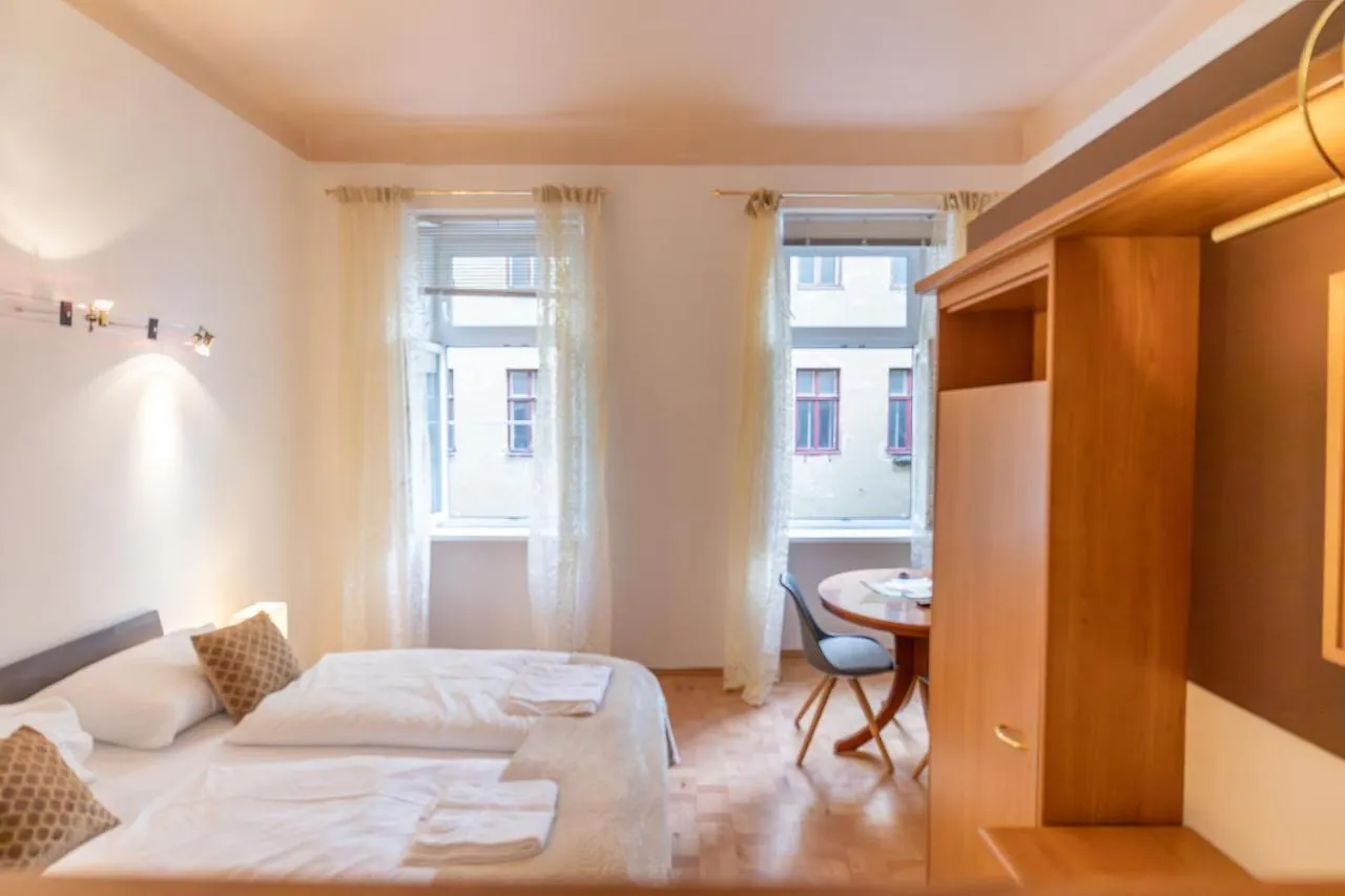 Cozy City Center Retreat 2Br Apt. Homelike Comfort 维也纳 奥地利