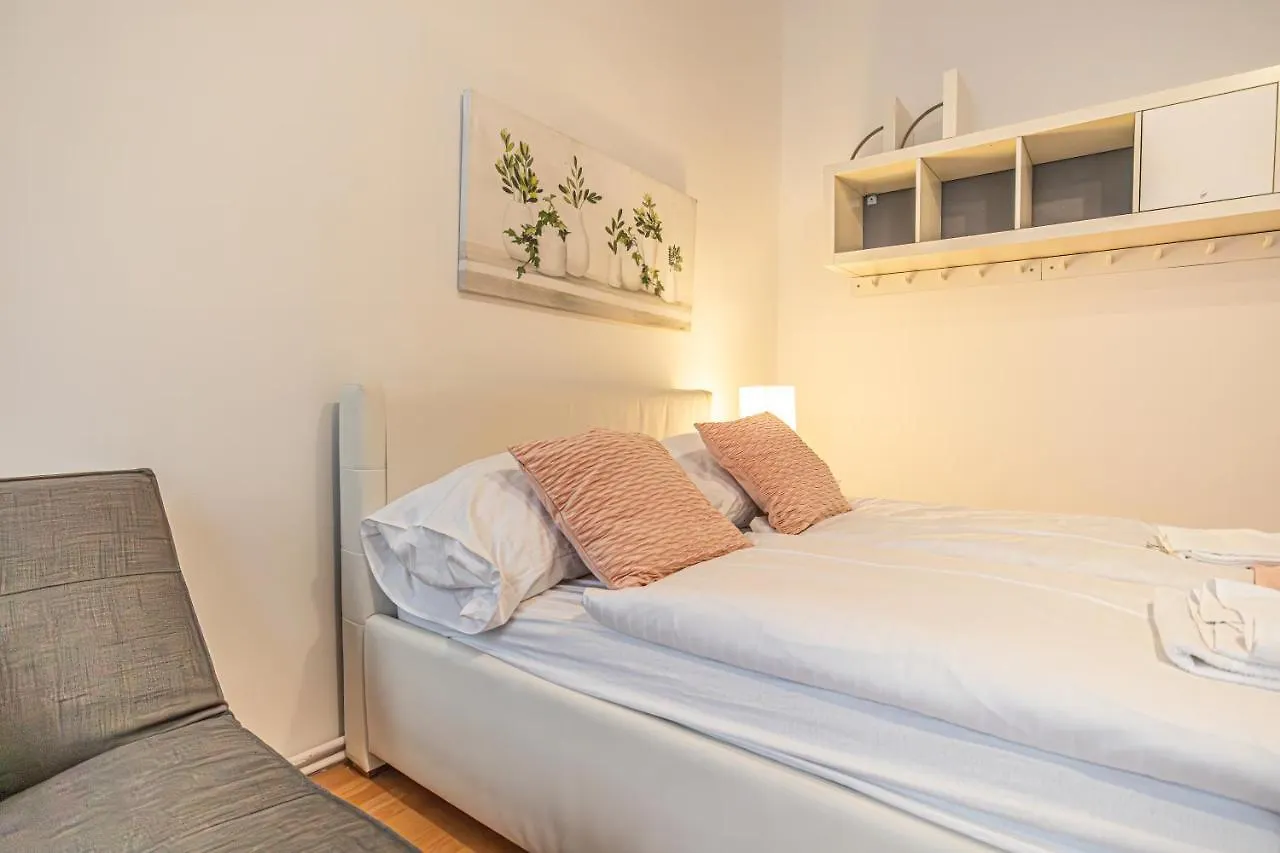 Cozy City Center Retreat 2Br Apt. Homelike Comfort 维也纳 0*,  奥地利